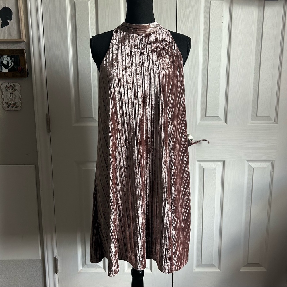 Angie dusty pink crushed velvet sleeveless trapeze whimsygoth mini dress